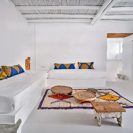 Center - Cycladic House On 3 Levels