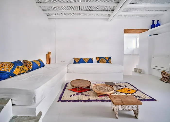 Center - Cycladic House On 3 Levels