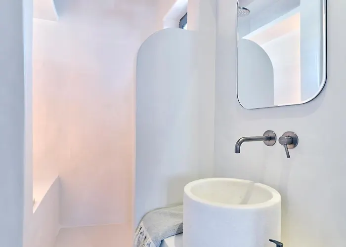 Center - Cycladic House On 3 Levels